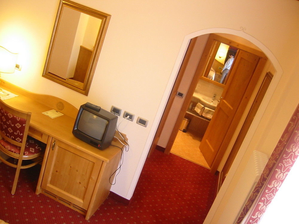 Ariston Lake View Hotel Molveno Exterior foto